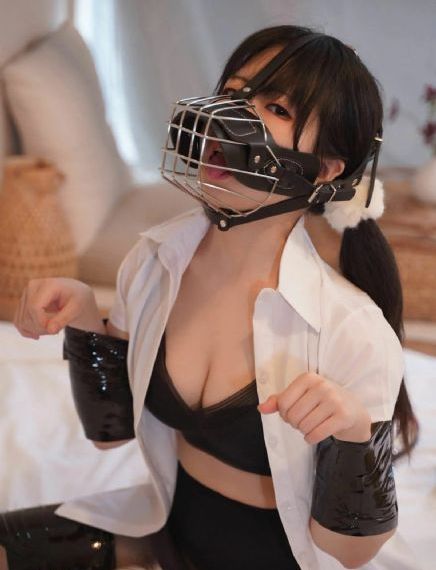 绝色黑寡妇
