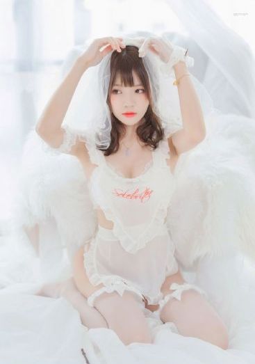 大胸年轻继母