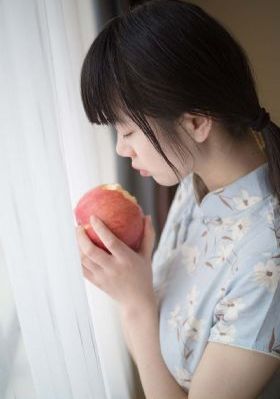 军舰上的女士兵