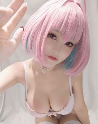 边摸边亲奶边做爽的导演是谁