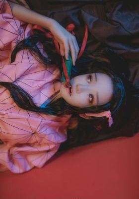 亚洲精品久久久日韩美女图片